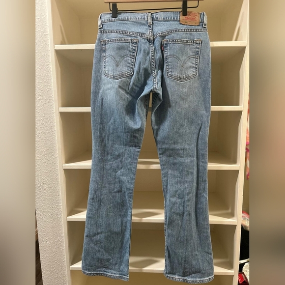 Levi's Classic Blue Denim Jeans - Picture 2 of 4